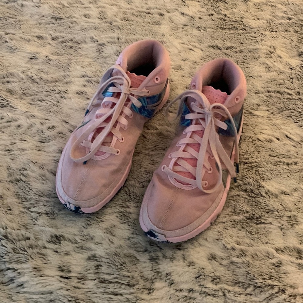 KD 13 “Aunt Pearl” Men’s Size 8